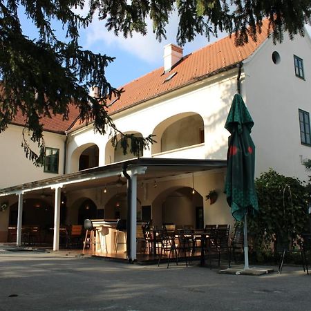 Taverna 1860 Rooms & Apartments Donja Zelina ภายนอก รูปภาพ
