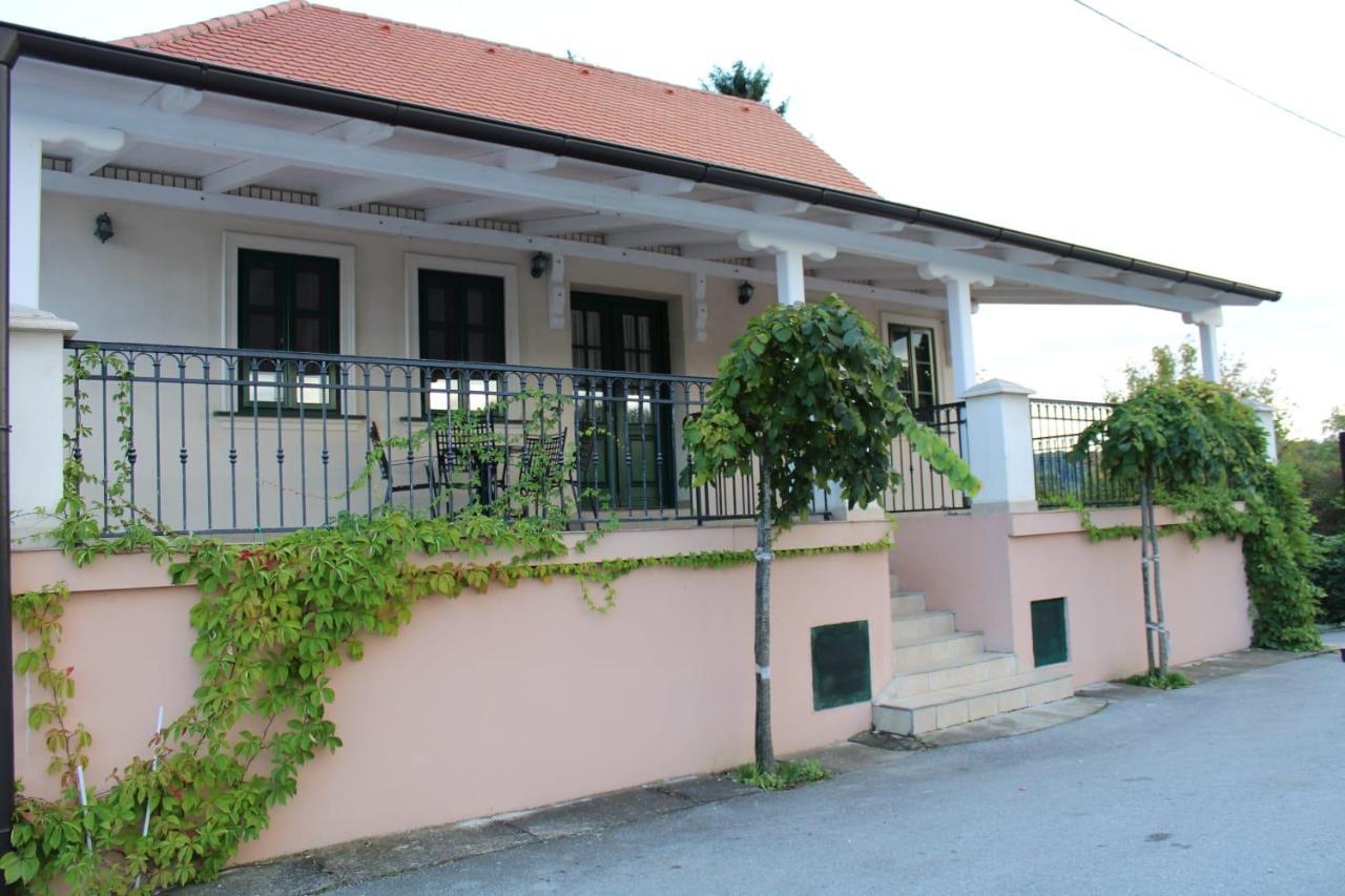 Taverna 1860 Rooms & Apartments Donja Zelina ภายนอก รูปภาพ