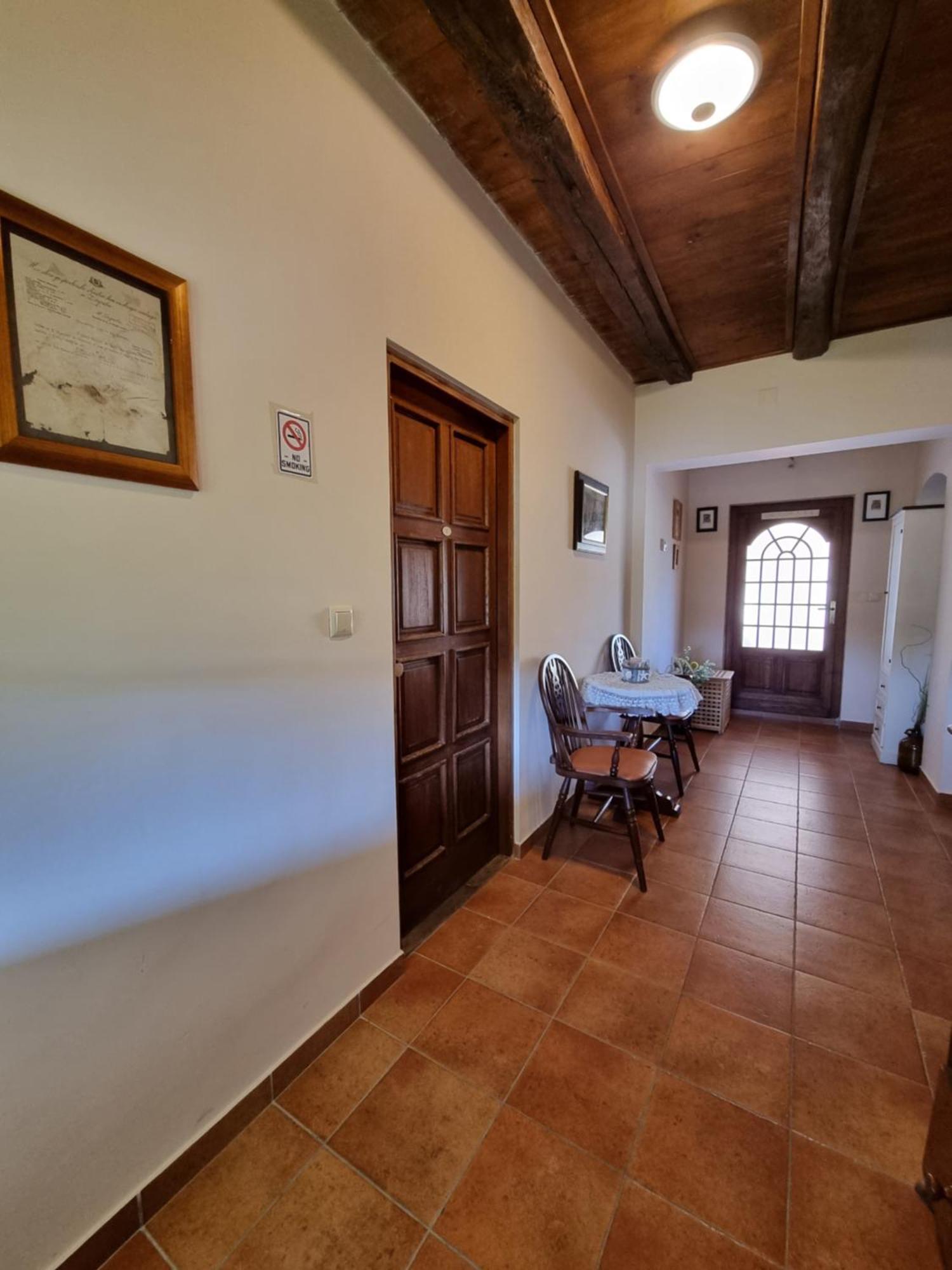 Taverna 1860 Rooms & Apartments Donja Zelina ภายนอก รูปภาพ