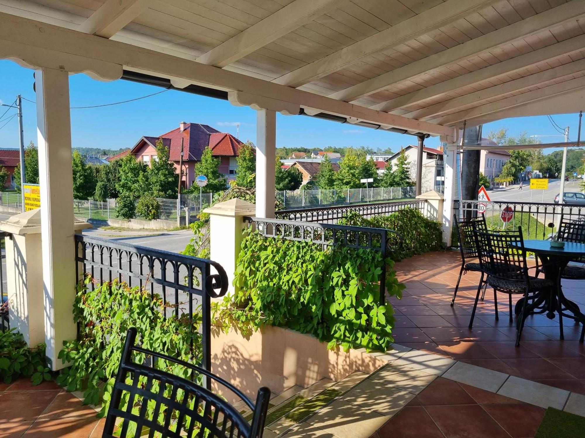 Taverna 1860 Rooms & Apartments Donja Zelina ภายนอก รูปภาพ
