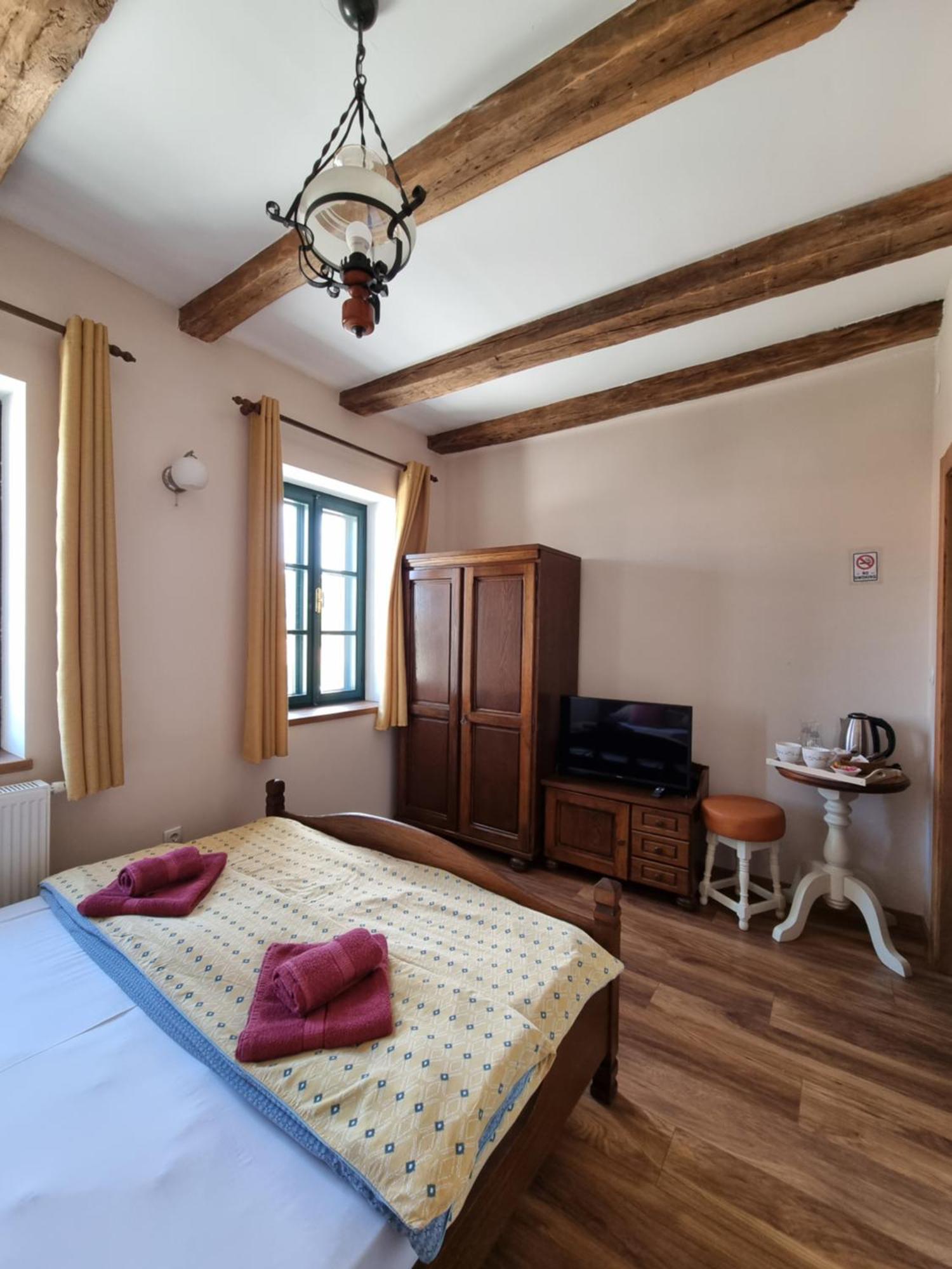Taverna 1860 Rooms & Apartments Donja Zelina ห้อง รูปภาพ